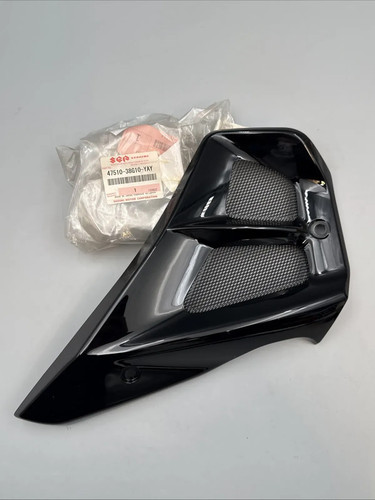 Suzuki cover frame right - suzuki,